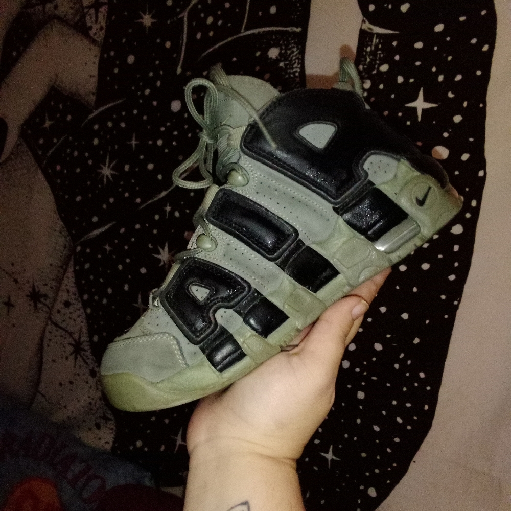NIKE AIR MORE UPTEMPO ARMY GREEN/BLACK 5.5Y RARE